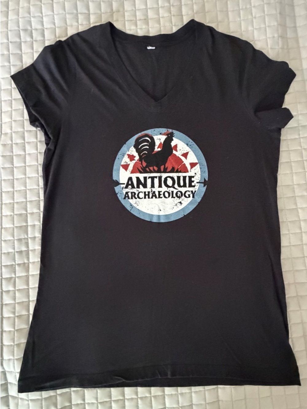 Antique Archaeology Black V-Neck Graphic Tee | Women’s Size L